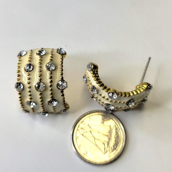 White and Crystal Small Earrings - Picture 6 of 7